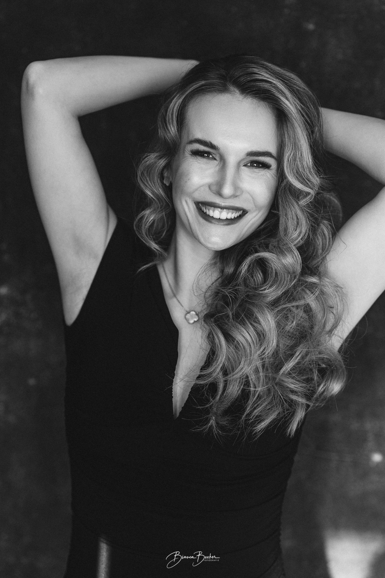 Professionelles Beauty-Make-up durch eine Visagistin und Friseurmeisterin im Studio nahe Hamburg.